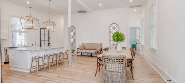 Massive Condo Sleeps 12 with Pool at North Beach