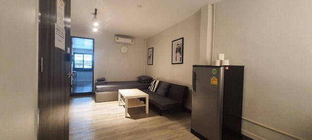 MAXi MaMa House Rangnam Platunam Bangkok 12 PAX 6 beds Entire Home 8 min to ARL