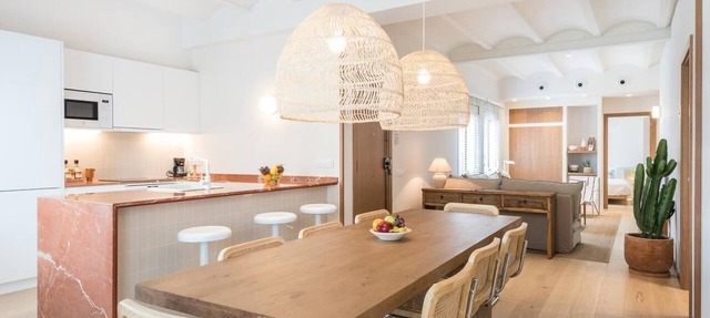 Mediterranean home with 4 bedrooms and 3 bathrooms
