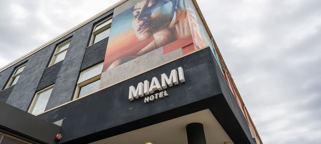 Miami Hotel Melbourne