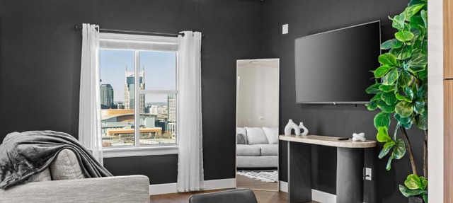 Midnight Manor Penthouse Suite The Gulch