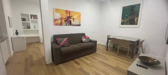 Milano bilocale recently renovated, close to Milano Duomo 10 min auto