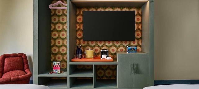 Mile High Downtown Stay | Retro Rooms Near Major Venues | Mall & Dining Nearby