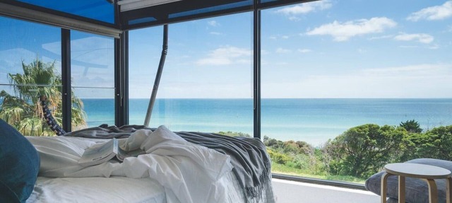 Mills Beach House - modern architecture ocean view