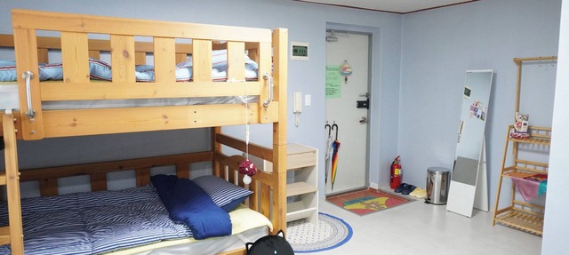 MINNY HOUSE 302. New Open. Best location in Hongdae. Close to hongdae sta.