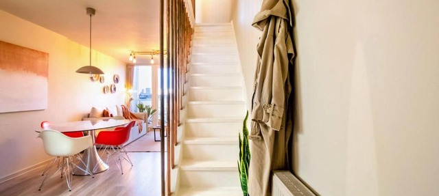 Modern 2BR Apartment with Balcony & City Views near DLR