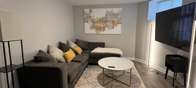 Modern 3 Bedroom Close to Downtown Chicago
