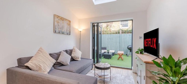 Modern 3Bed Home in Battersea Long Stays Wi-Fi