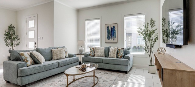 Modern 3BR Retreat - Near Bluebonnet & Hospitals