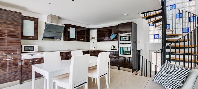 Modern 4 Bed Knightsbridge House by Hyde Park