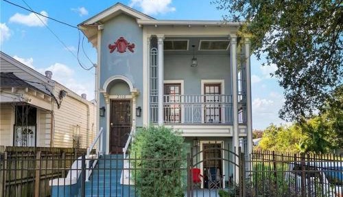 Modern 4BR Retreat Walk to Downtown New Orleans