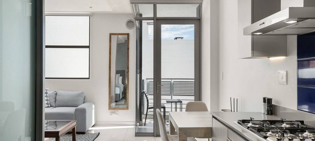 Modern And Trendy 1 Bed Across From Rosebank Mall