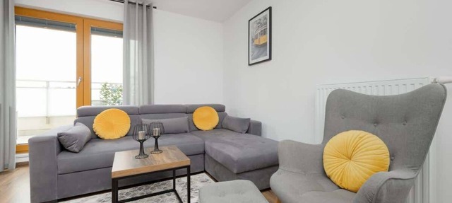 Modern Apartment | Private Parking and Balcony