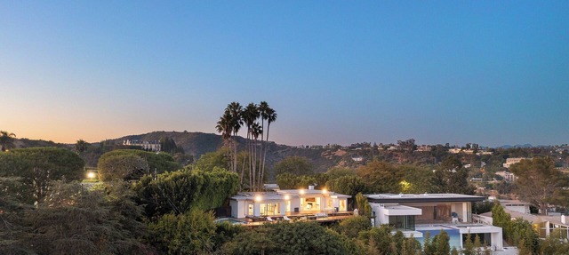 Modern Beverly Hills Estate 180° Jetliner Views