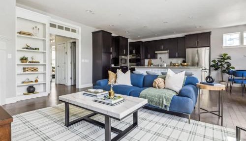 Modern Elegance - Pool Table - Walkable Area
