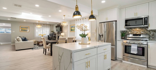 Modern Escape FIFA CW Tranquility House near LAX, fits 10 guests.