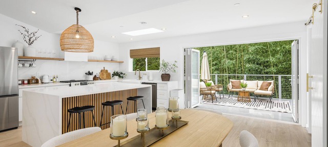 Modern Luxury Home by Russian River - Private Hot Tub, Office, EV Charger, Deck!