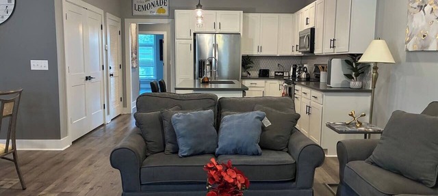 Modern Near Downtown & Hospitals – Greenville Stay