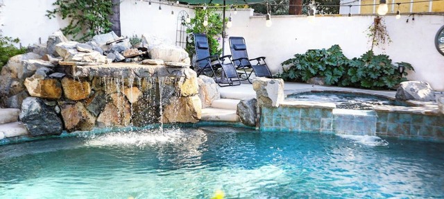 Modern Oasis, Private, Spa, Pool, Pets, Shop,Hike