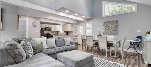 Modern Poconos Central Cozy 5BR Home - Game Room