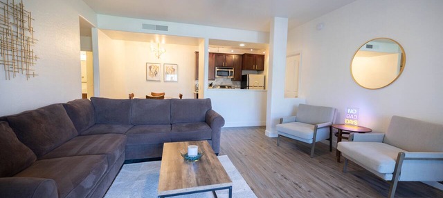 MODERN UPSCALE COMFY GATEWAY