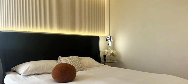 Molly House- Near Nanjing East Road,2-Bedrooms with Elevator, 2 bathrooms,1 bathtub , Near the subway