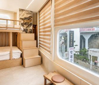 Momentum Hostel Seoul Station