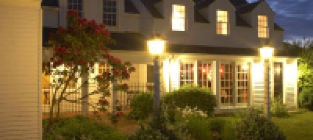Mooncussers Tavern and Inn