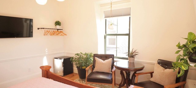 Morrill Mansion Inn | 6 | Self Check In | Parking