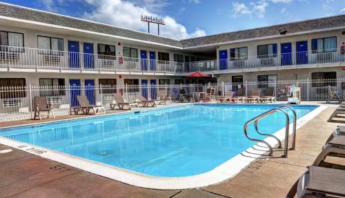 Motel 6-Slidell, LA - New Orleans