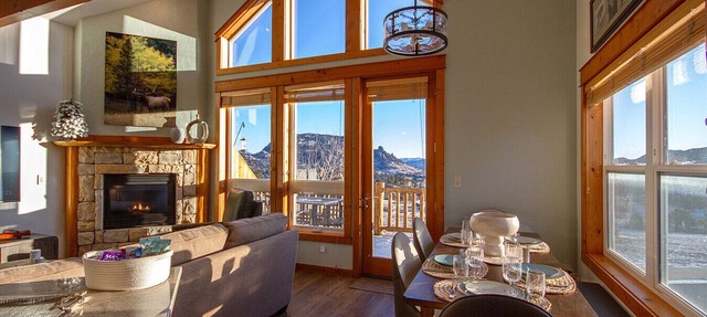 Mountain View Condo w/Hot Tub