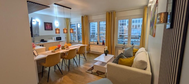 Munich Top Place direkt am Karlsplatz - Stachus 70 qm mit 2 Schlafzimmer Apartment Mila