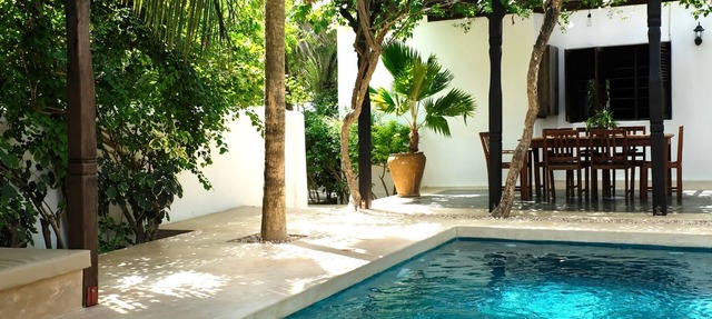 Mwendawima Villa - beachfront, private pool, fully serviced