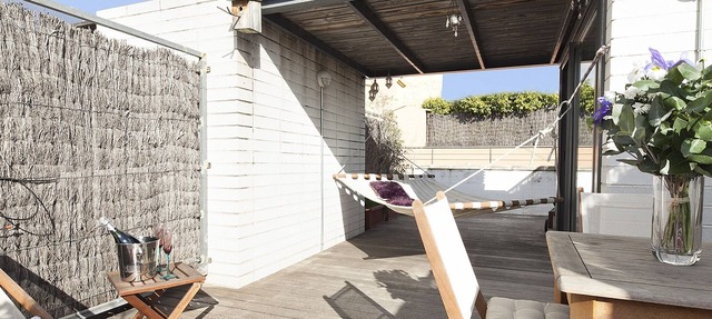 My Space Barcelona Apart. for 46 people in 7 apartments in the center
