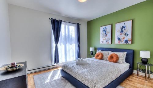 NDG Montreal! Attractions & Downtown Adventure Travels! Family, Friends, Work-travel!