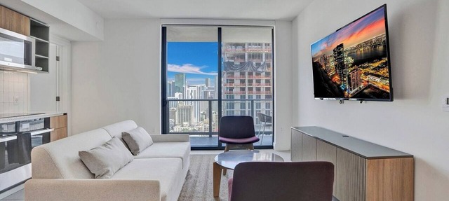 New 2-Bdrm Downtown Miami Apartment with Bay Vista