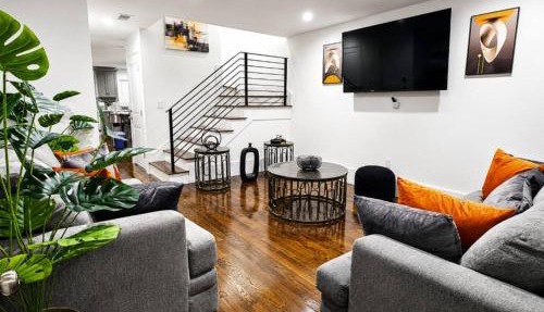New 4-Bedroom, 5 Bed, 2.5Bath Near Downtown Boston