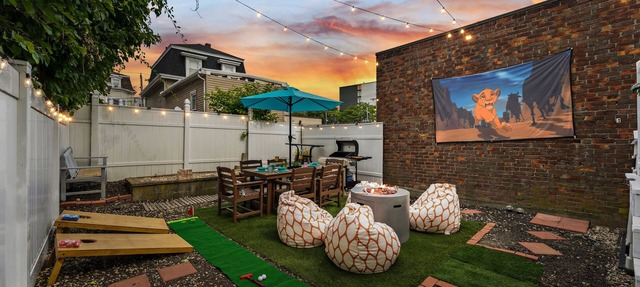 New! Backyard Oasis Free parking GameRoom Min to T