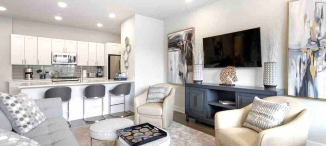 New Luxurious & Beautiful! - 2br/2ba w/Pool!