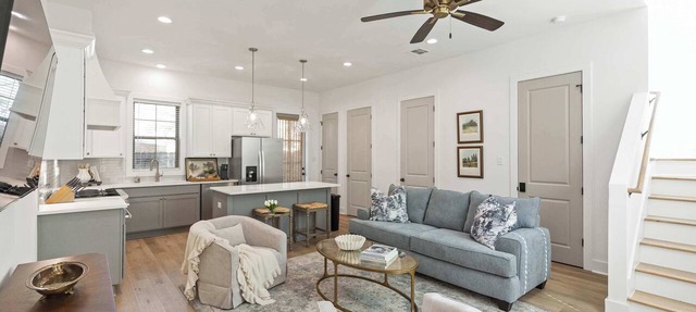 New Modern Home- River Ranch - King Bed