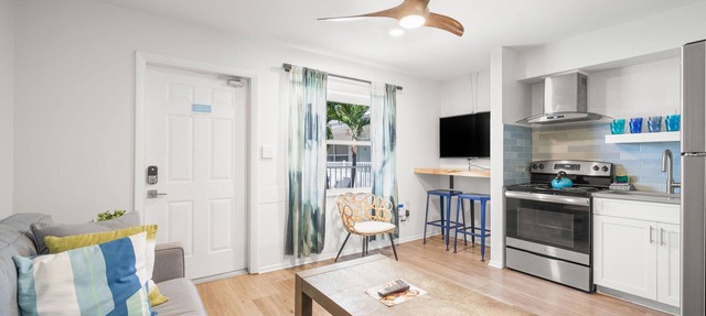 New! Modern King Suite Steps to the Beach!