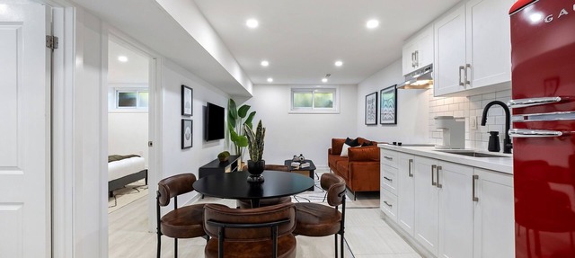 *NEW* Modern & Spacious Unit in North York | Monthly Stays | Work Desk | Laundry