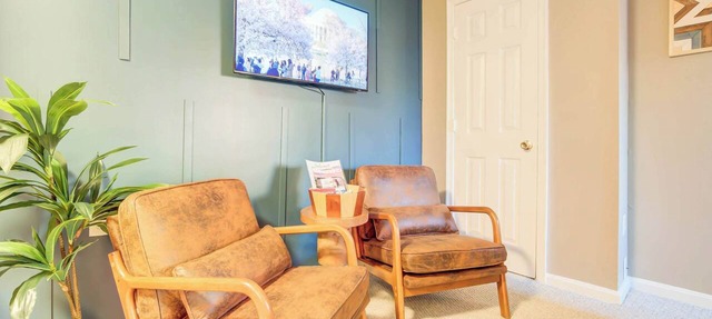 NEW Reno! 1 Blk 2 King St