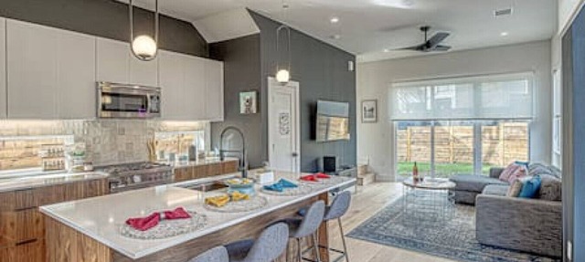 Newly Constructed 2 BDRM I Work Remotely mins to DT