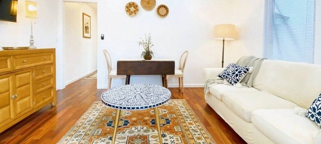 Newly remodeled 2 bedroom, 1 bath apartment. Central location.