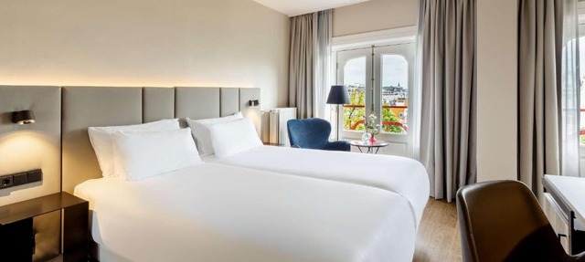 NH Amsterdam Schiller