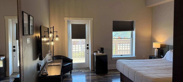 Northport Inn Boutique Hotel Room 6