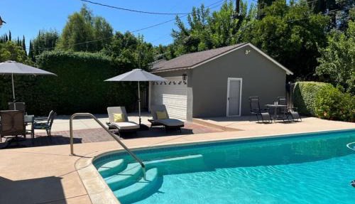 Northridge 3BR 2BA Home with Pool on a Tree-Lined street, Close to CSUN