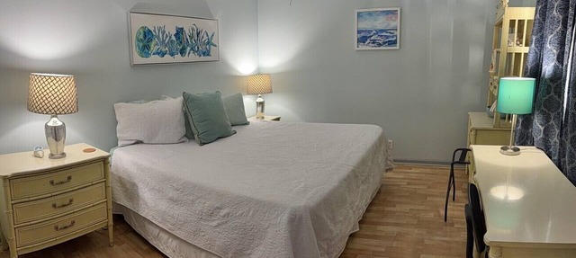 O1 Two BR townhome in Ocean Walk with 1 king, 1 queen bed. Recently updated.