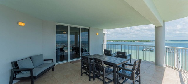 O601 Oversized Bayside Luxury | Pool Table | Lazy River & Resort Pools